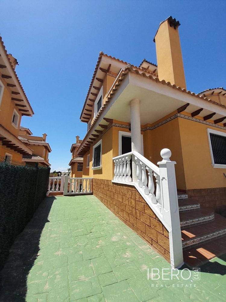 Prodej domu 207 m² s pozemkem 209 m²