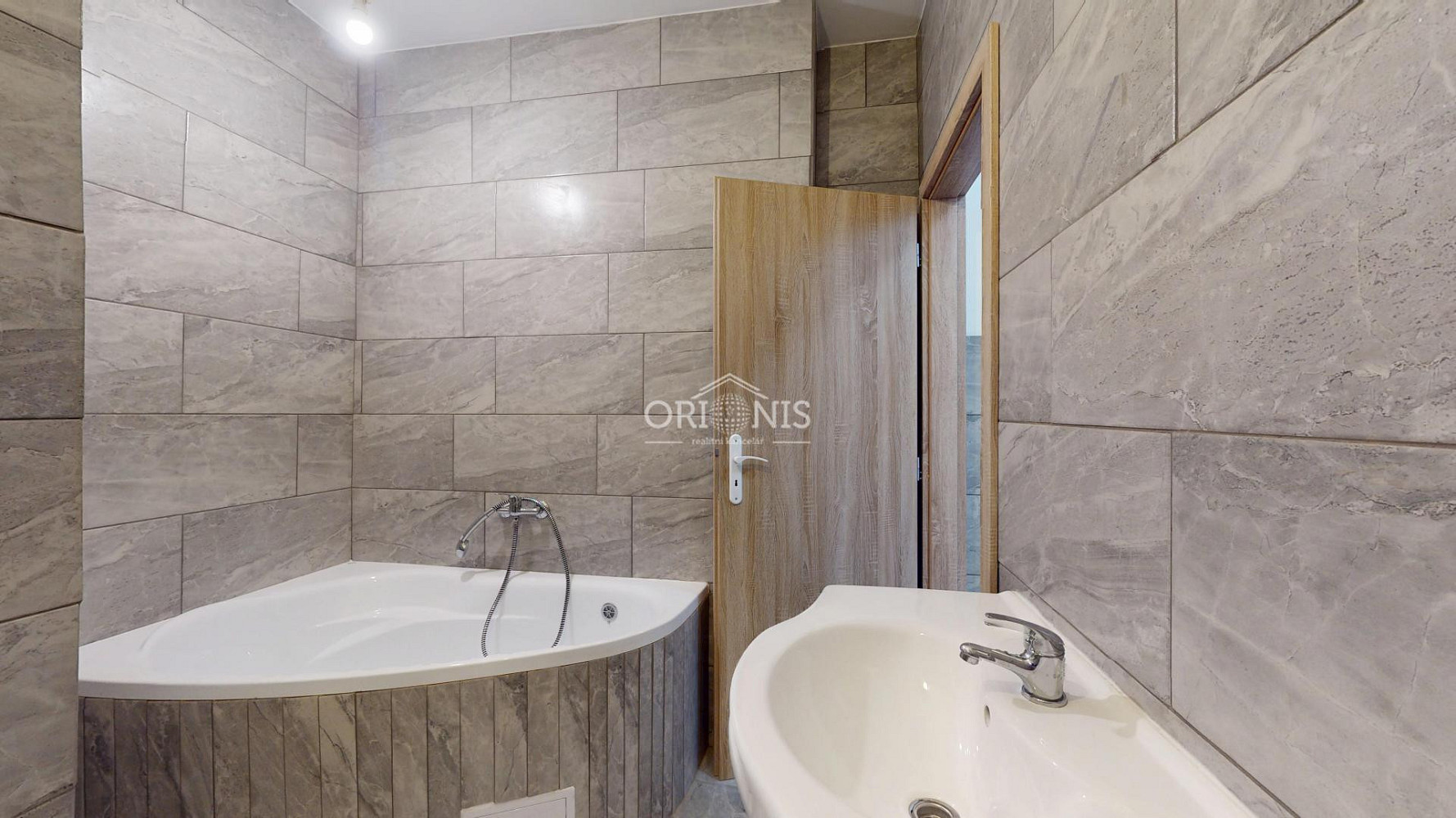 Prodej bytu 2+kk 37 m² — photo 2