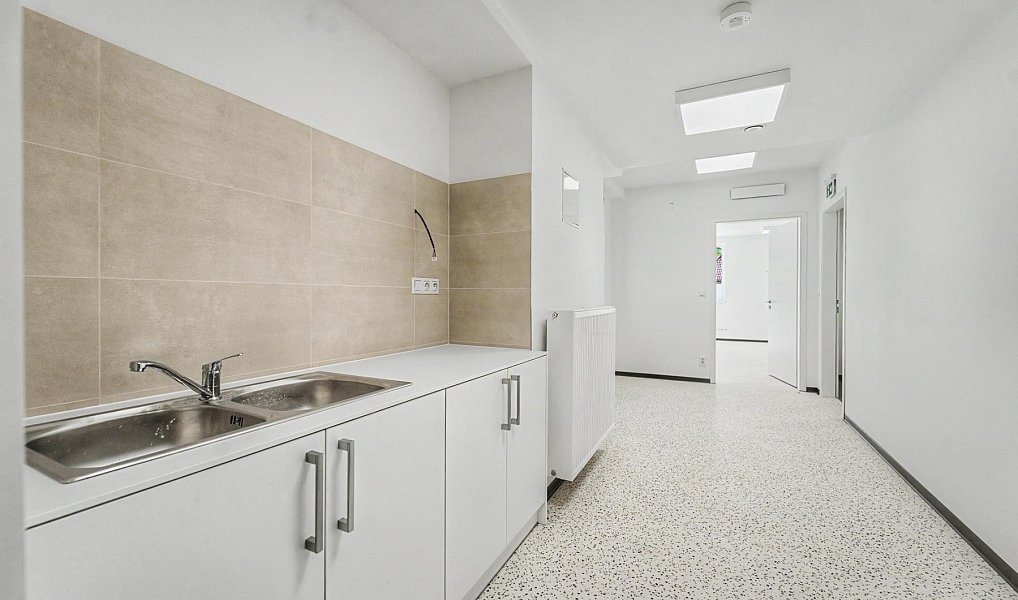 Pronájem komerčního objektu (jiného typu) 82 m², Praha – náhled fotky 8