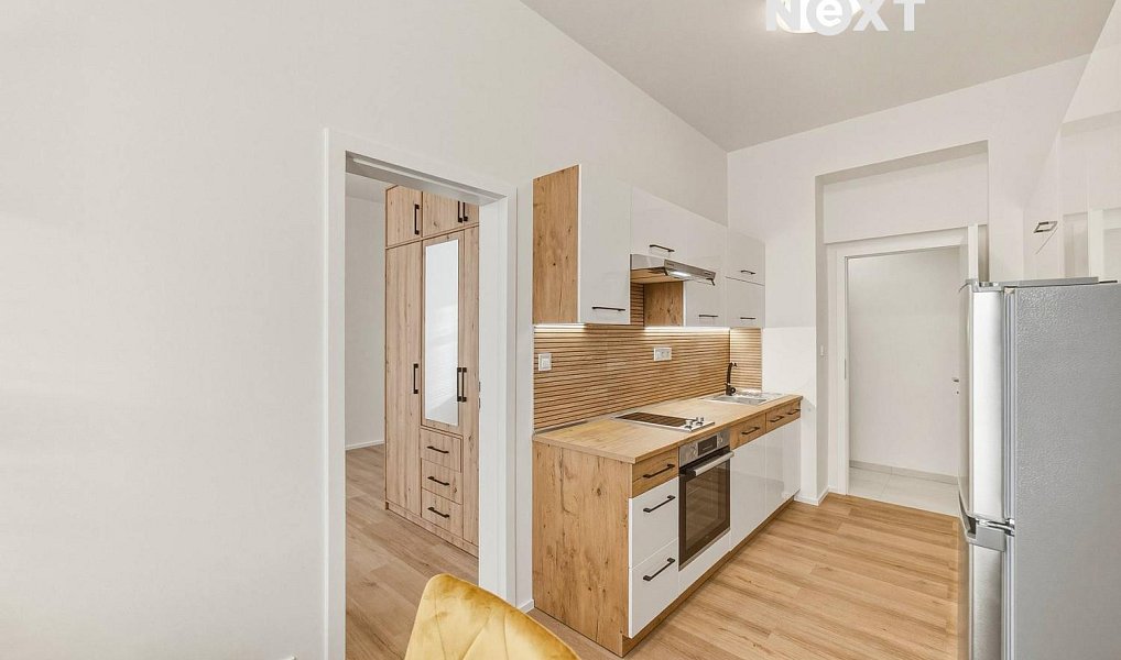 Pronájem bytu 2+kk 34 m², Praha – náhled fotky 4