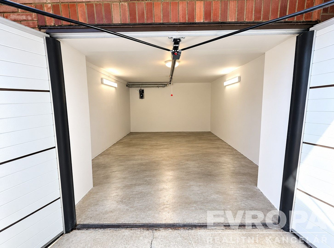 Prodej garáže, ulice Barákova Plzeň – fotografie 2