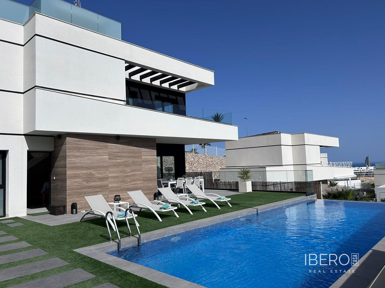 Prodej domu 160 m² s pozemkem 505 m² – pohled 2