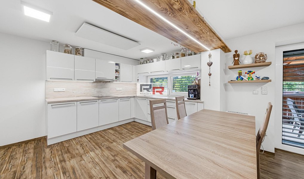 Prodej domu 289 m² s pozemkem 427 m², Olomouc – náhled fotky 2
