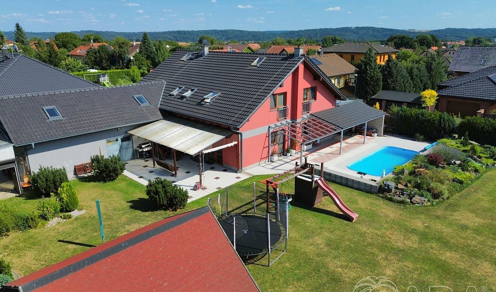 Prodej domu 373 m² s pozemkem 2 175 m², Libeř – náhled fotky 3