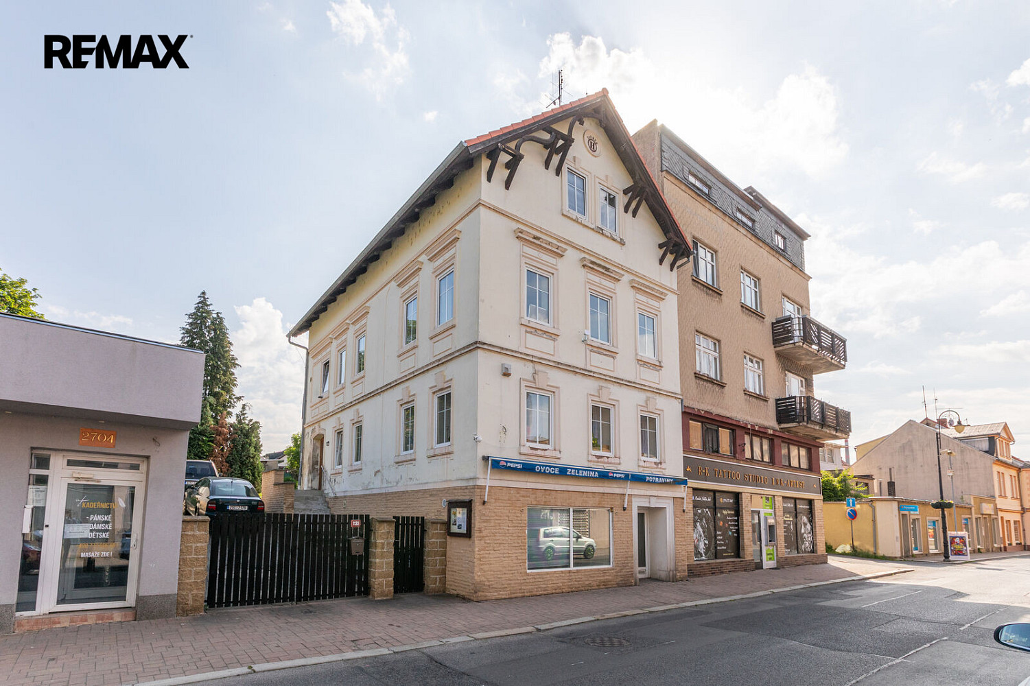 Prodej nájemního domu, činžáku 251 m²