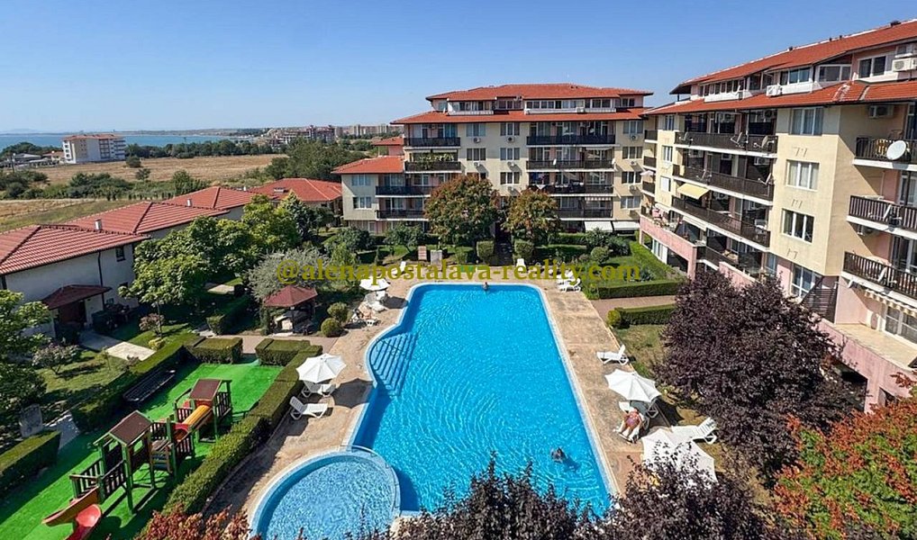 Prodej bytu 1+kk, 51 m², Aheloy