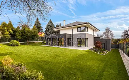Prodej domu 259 m² s pozemkem 755 m², Na Pokraji, Kamenice - Nová Hospoda, okres Praha-východ