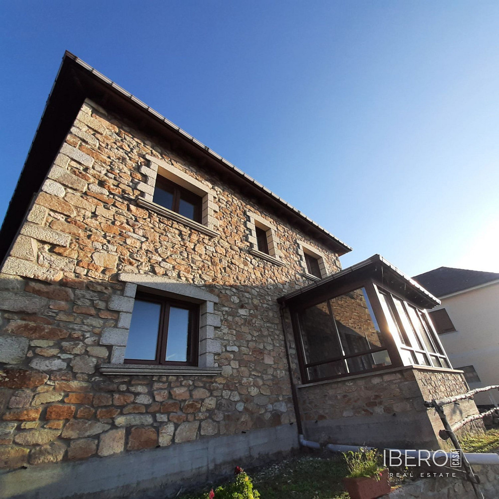 Prodej domu 2 200 m² s pozemkem 1 900 m²
