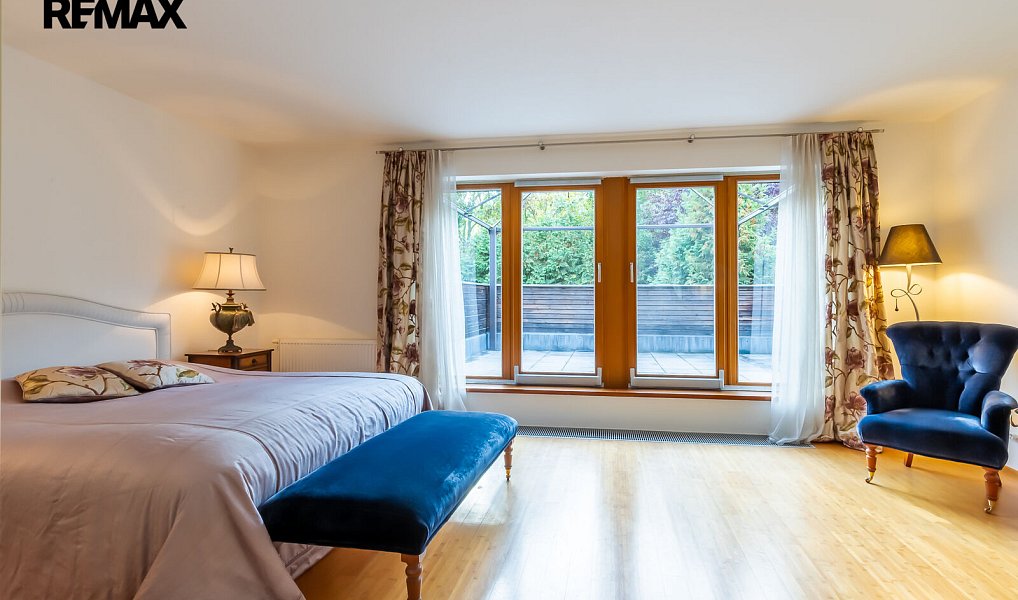 Prodej domu 306 m² s pozemkem 418 m², Praha – náhled fotky 16