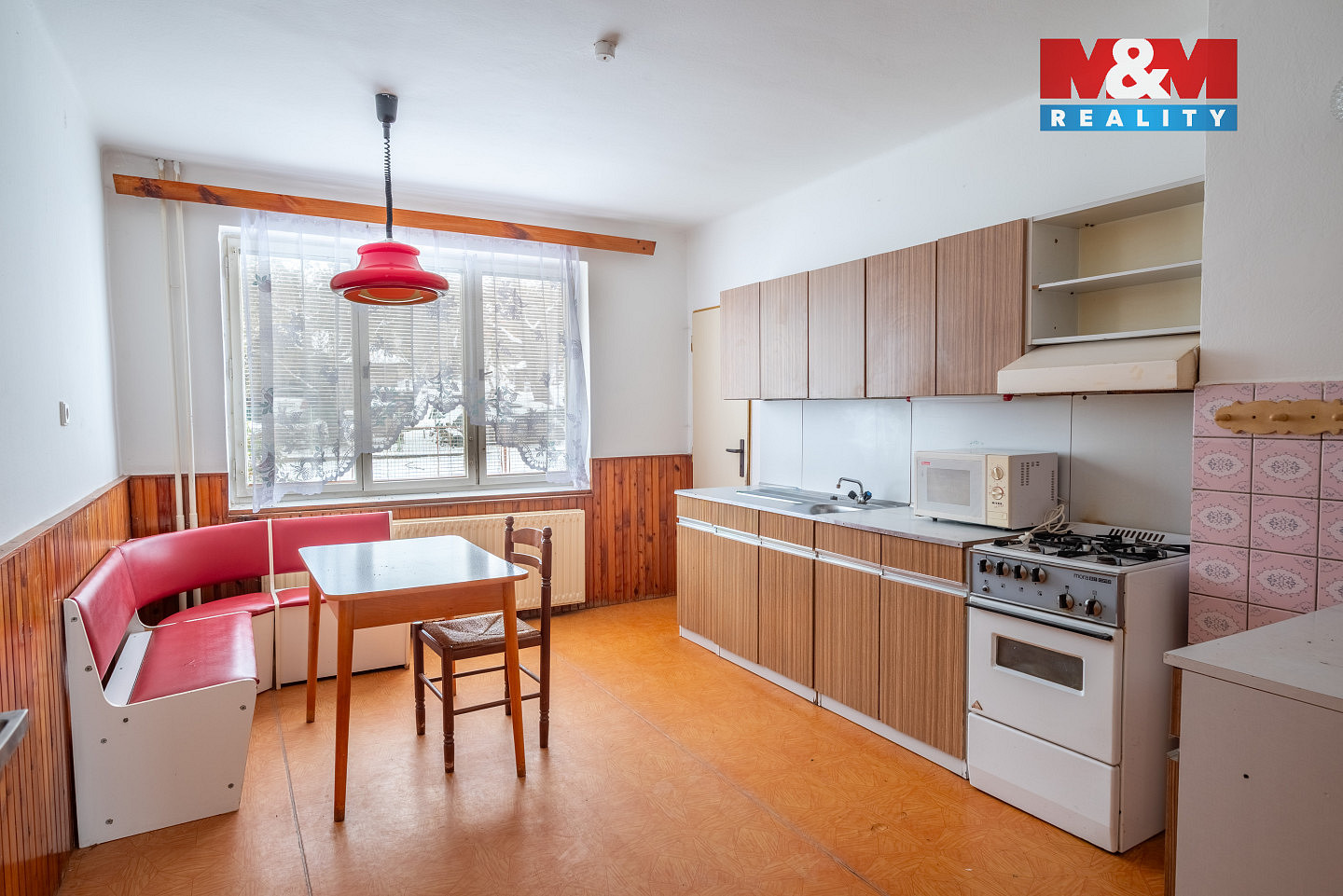 Prodej domu 258 m² s pozemkem 660 m² — photo 2