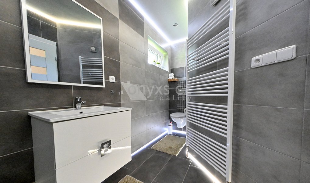 Prodej domu 183 m² s pozemkem 2 301 m², Komorní Lhotka – náhled fotky 31
