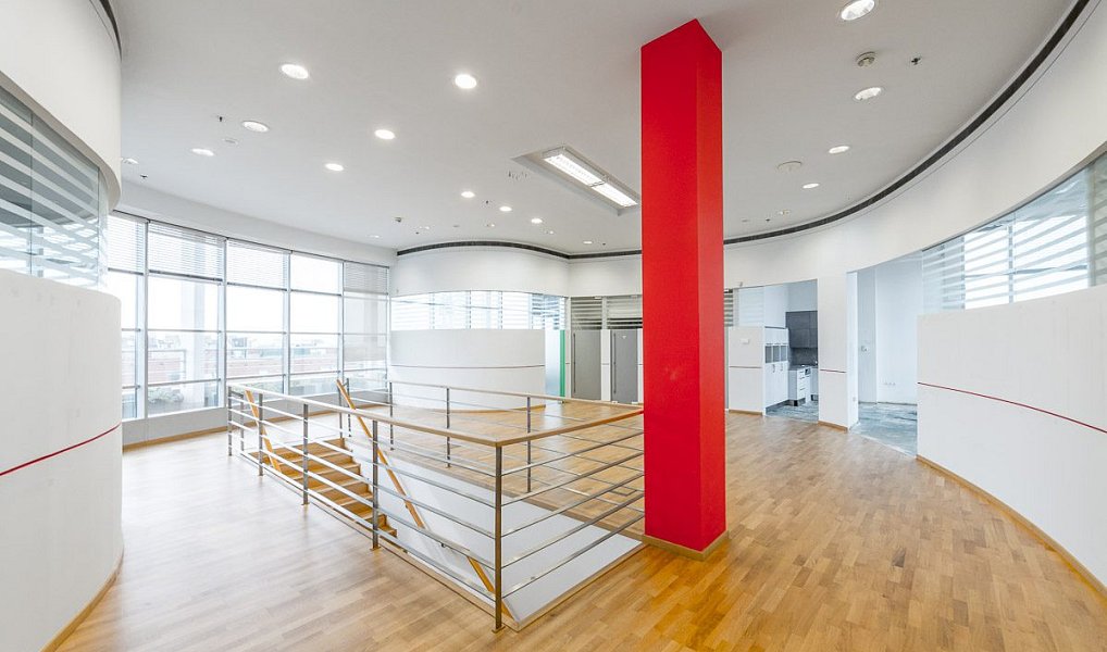 Pronájem kanceláře 387 m², Praha – náhled fotky 2