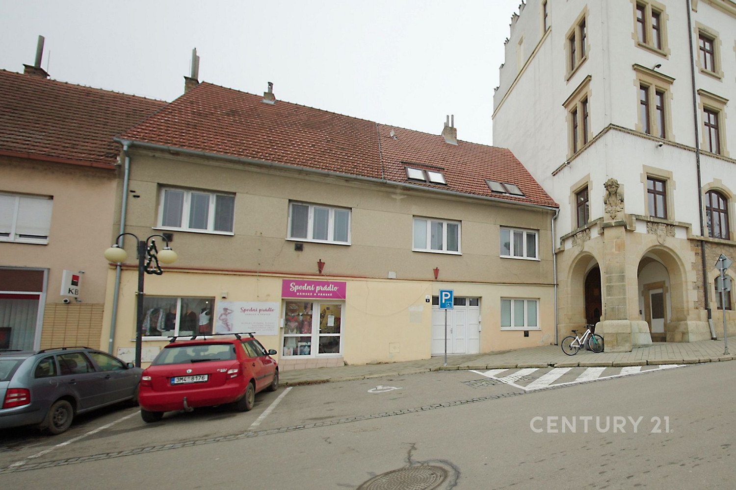 Prodej obchodních prostor 76 m² – fotografie 3