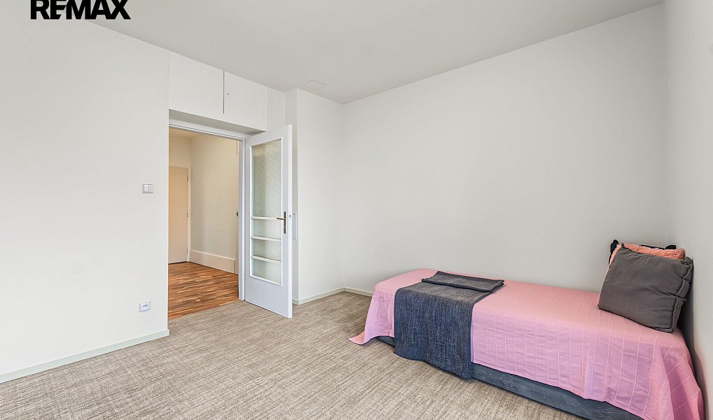Prodej bytu 3+1 91 m², Praha – náhled fotky 36