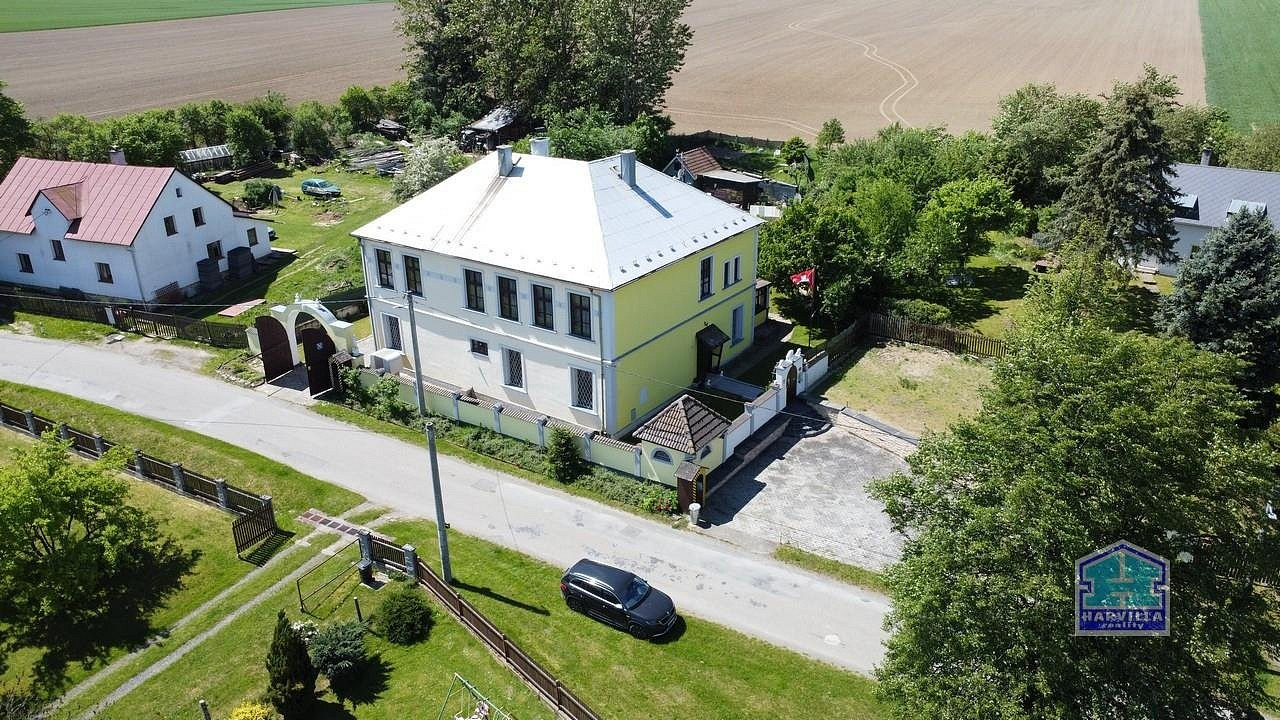 Prodej domu 310 m² s pozemkem 1 477 m²