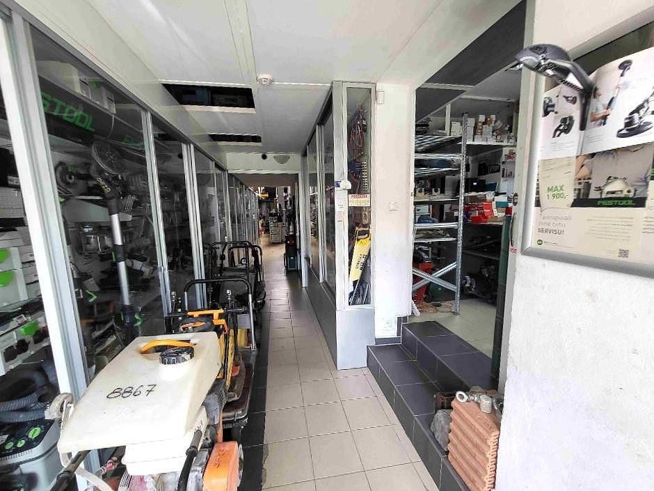 Pronájem komerčního objektu (jiného typu) 160 m² – fotografie 4