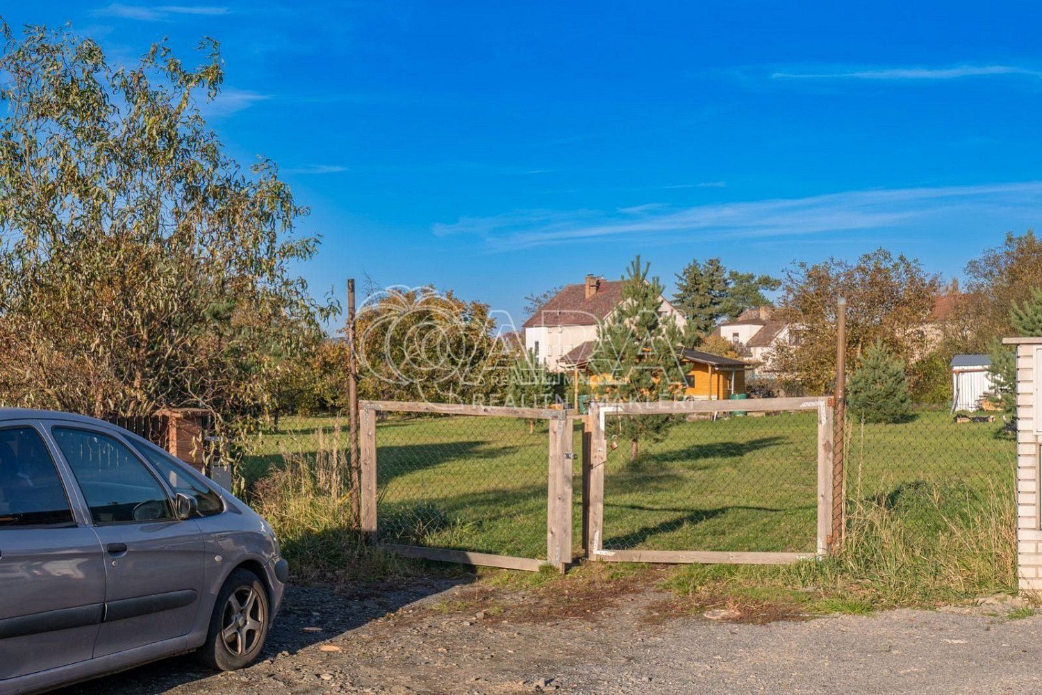 Prodej stavebního pozemku 528 m² – fotografie 3