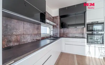 Prodej bytu 5+kk 112 m², Karlštejnská, Ořech, okres Praha-západ