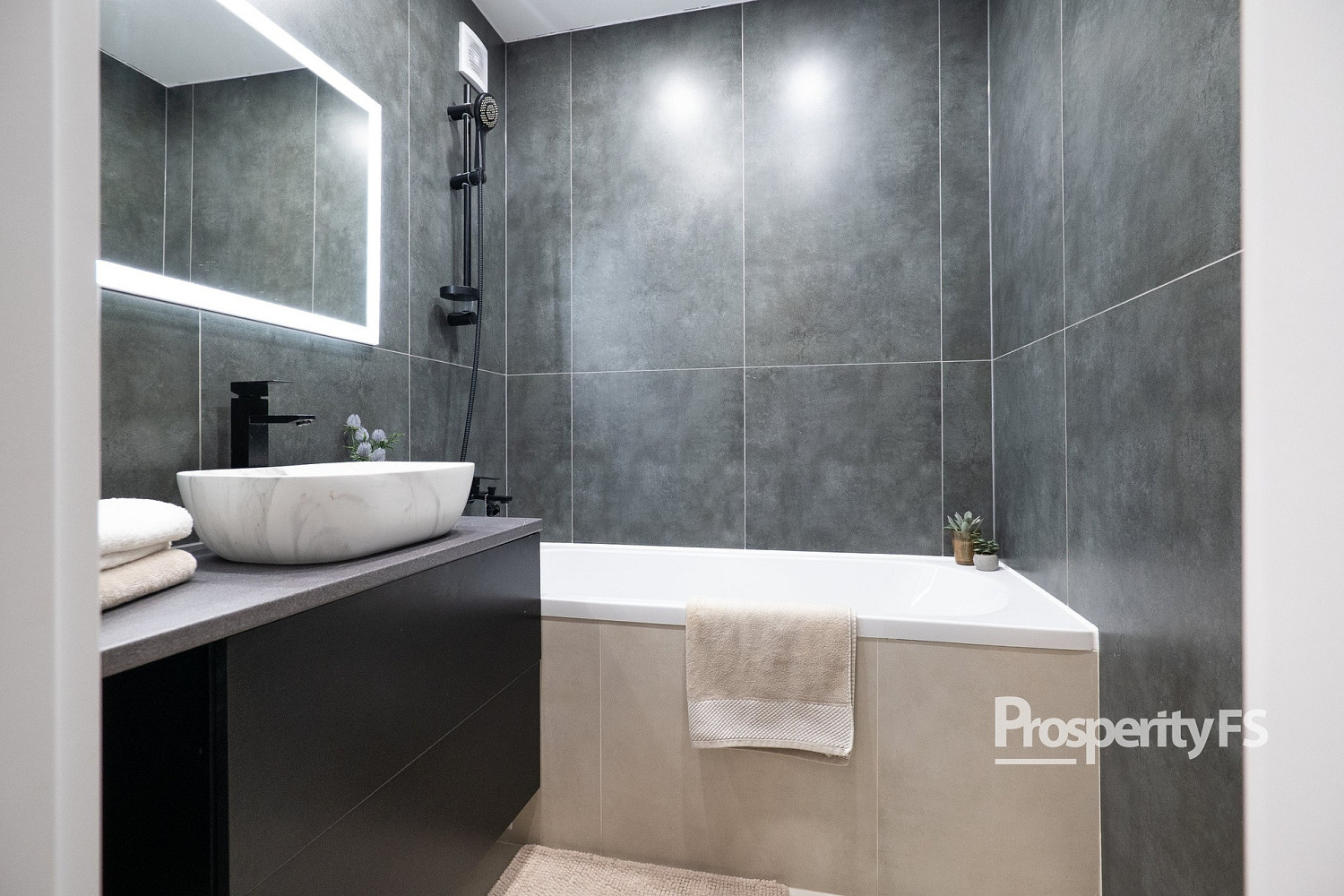 Prodej bytu 3+1 74 m² — photo 3