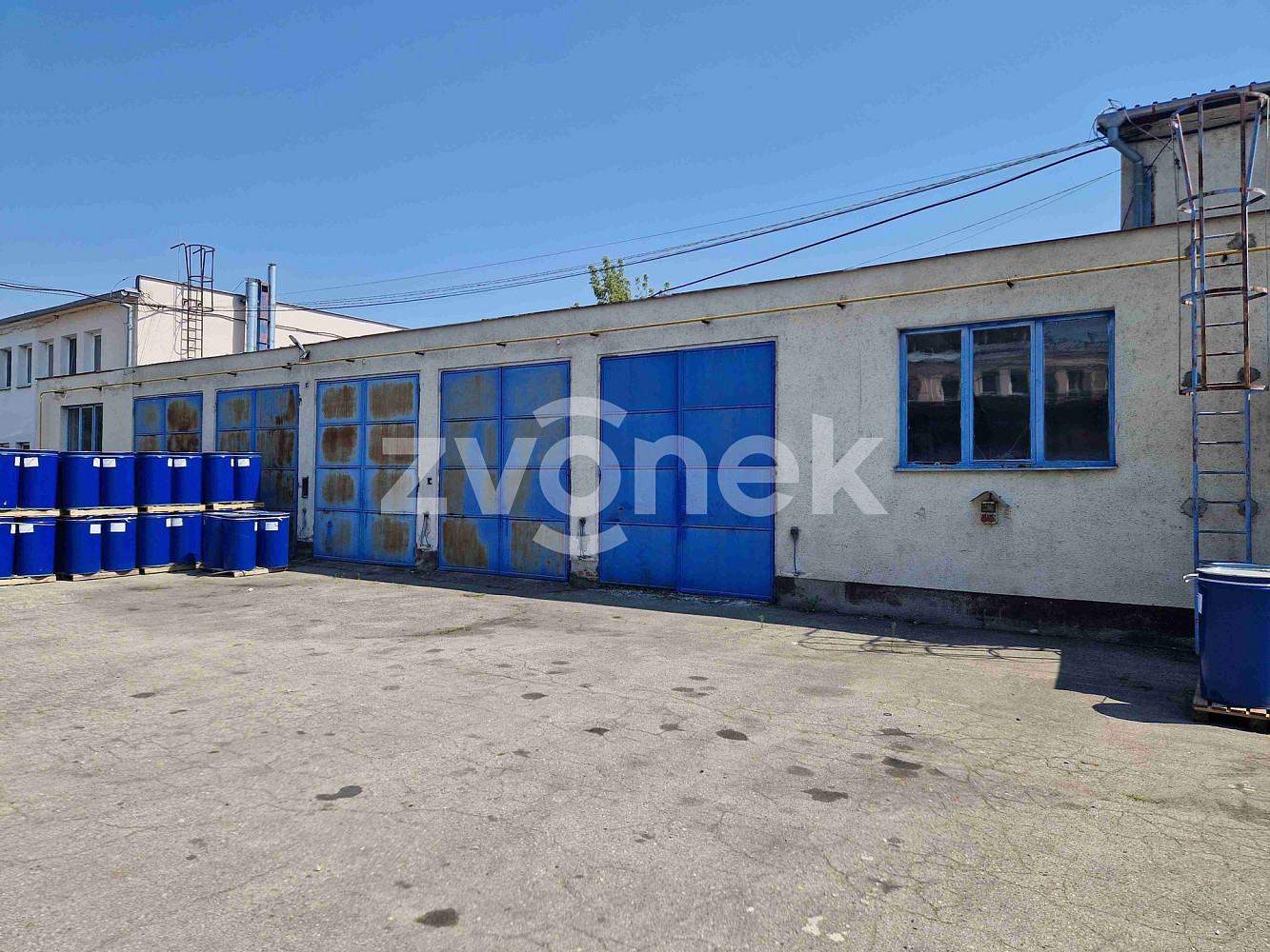 Pronájem komerčního objektu (jiného typu) 250 m²