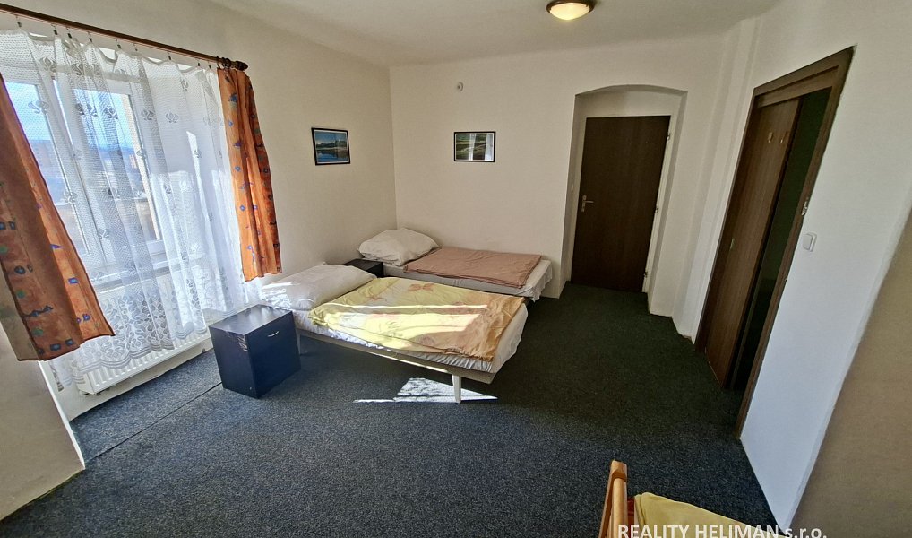 Prodej domu 878 m² s pozemkem 839 m², Žatec – náhled fotky 5