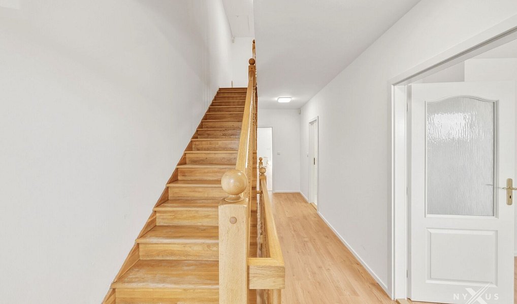 Pronájem domu 324 m² s pozemkem 287 m², Praha – náhled fotky 19