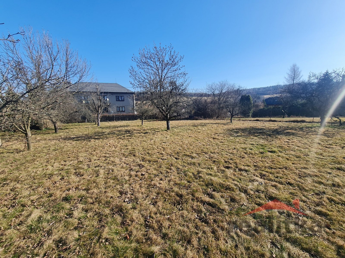 Prodej stavebního pozemku 795 m² – fotografie 2
