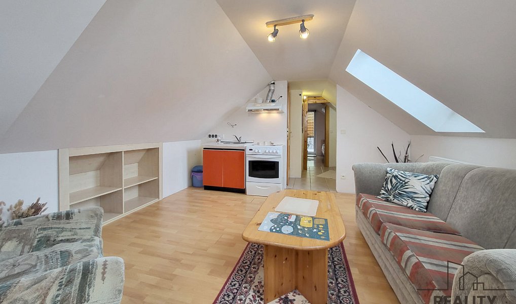Pronájem domu 145 m² s pozemkem 111 m², Znojmo – náhled fotky 11