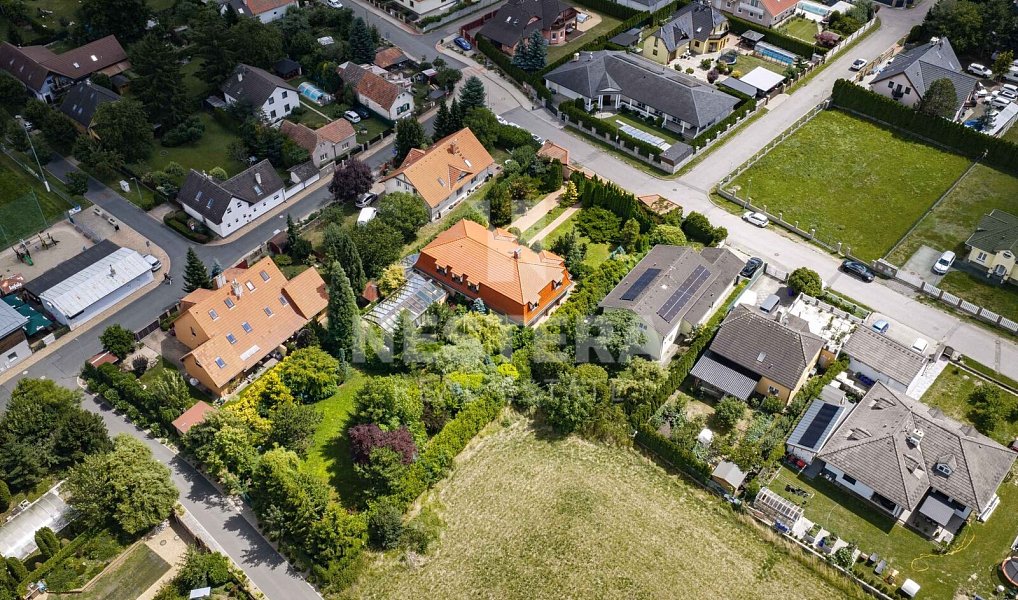 Prodej domu 444 m² s pozemkem 2 325 m², Vestec – náhled fotky 42