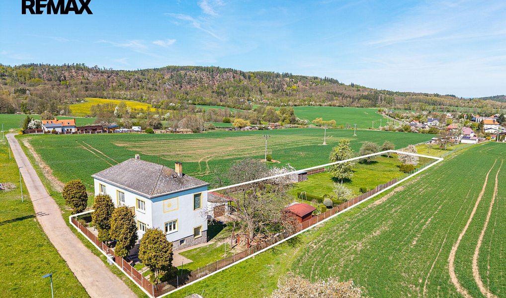 Prodej domu 200 m² s pozemkem 3 180 m², Blatno – náhled fotky 3