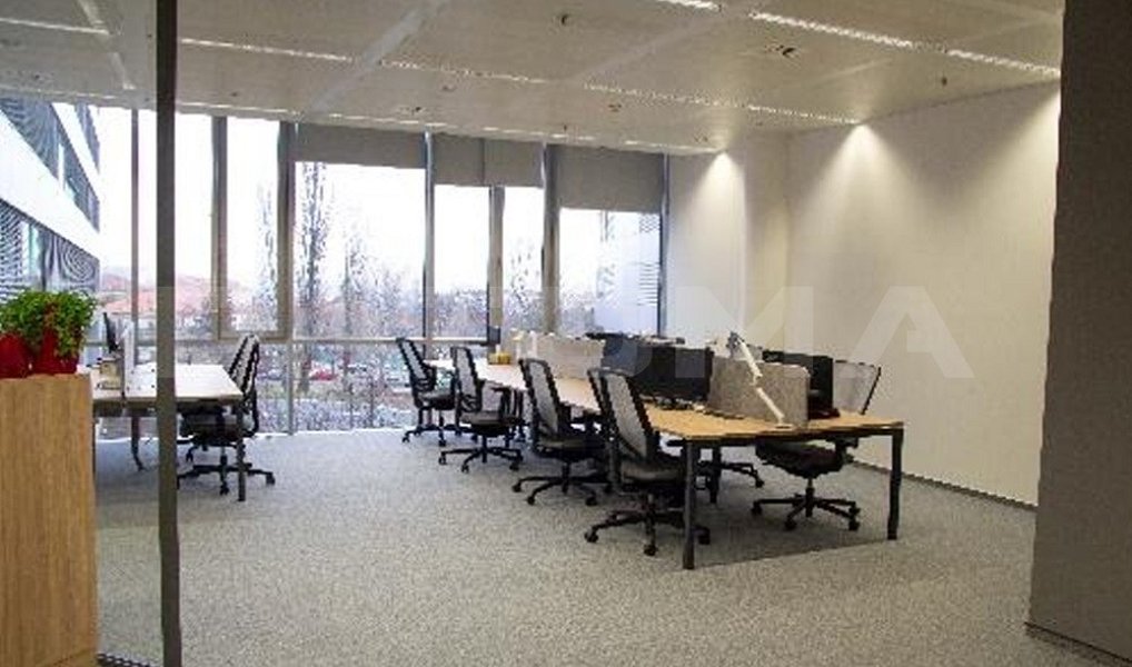 Pronájem kanceláře 375 m², Praha – náhled fotky 8