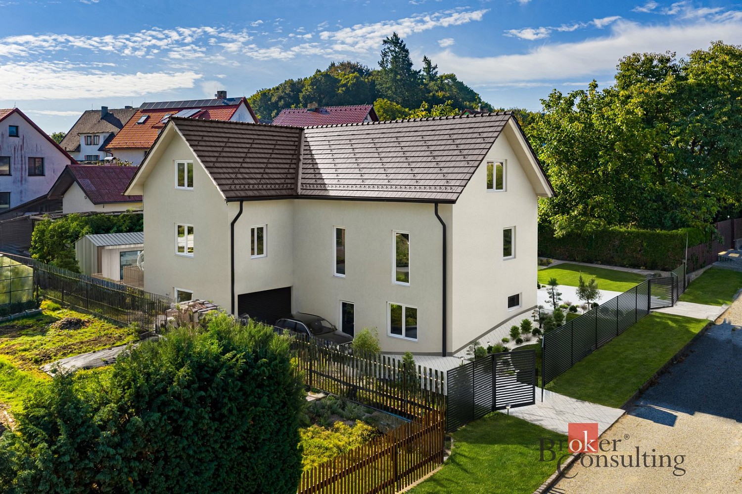 Prodej domu 305 m² s pozemkem 638 m² — photo 2