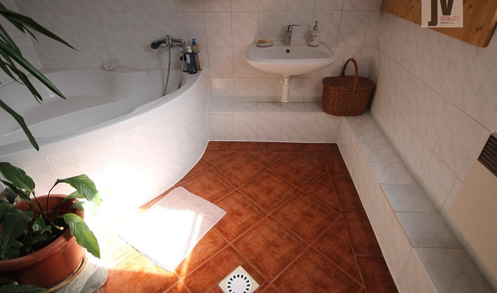 Prodej domu 168 m² s pozemkem 435 m², Rohatec – náhled fotky 17