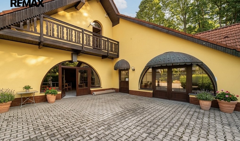 Prodej ubytovacího objektu 450 m², Vimperk – náhled fotky 9