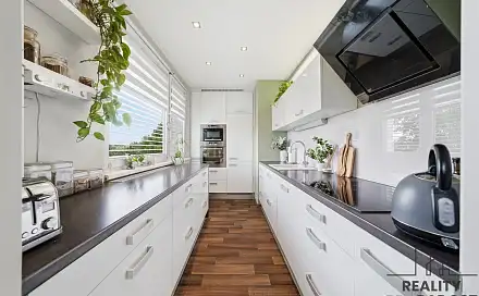 Prodej bytu 3+1 71 m², Stiborova, Olomouc - Neředín