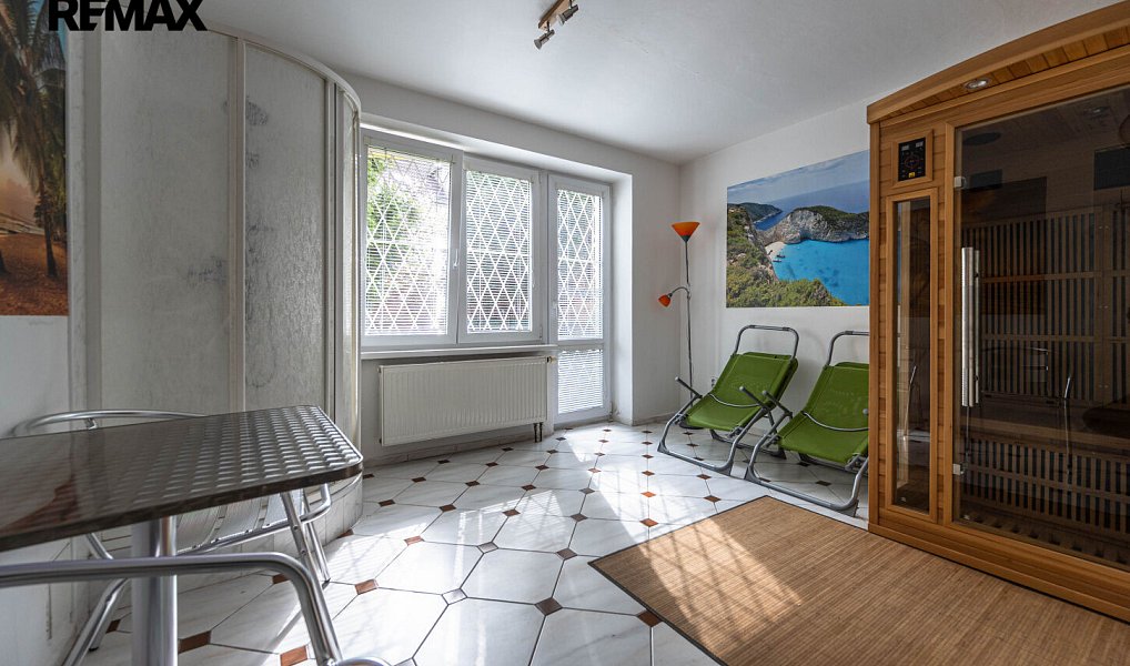 Prodej domu 330 m² s pozemkem 183 m², Praha – náhled fotky 8