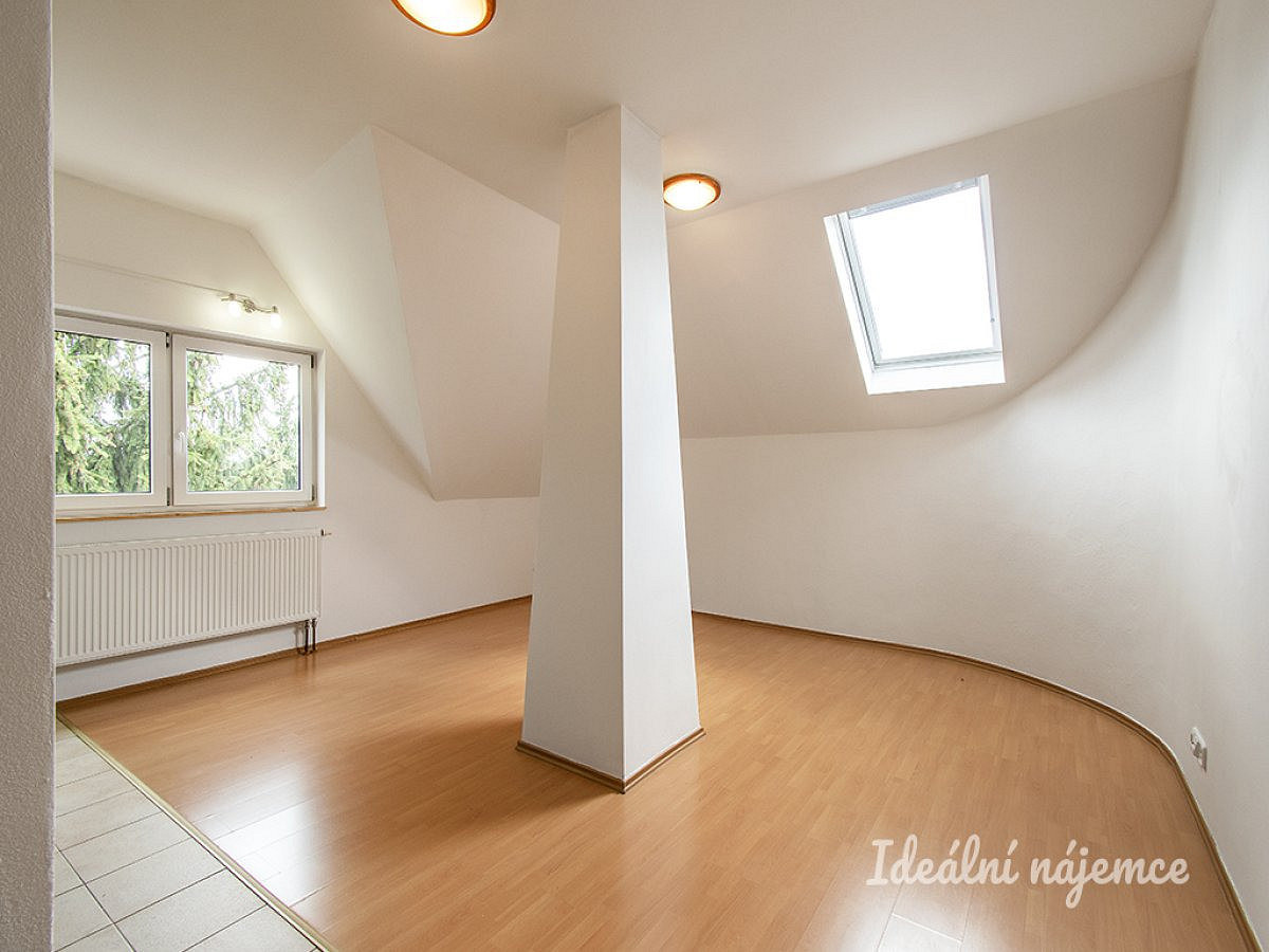 Pronájem bytu 2+kk 53 m² – fotografie 4