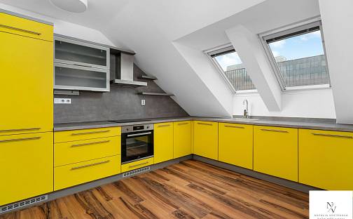 Prodej bytu 3+kk 79 m², Chaloupeckého náměstí, Brno - Ponava