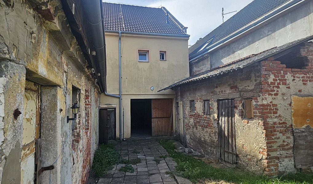 Prodej domu 338 m² s pozemkem 708 m², Podbořany – náhled fotky 3