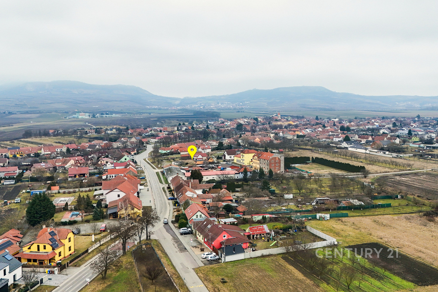 Prodej vinného sklípku s lisovnou a projektem penzionu dolní dunajovice