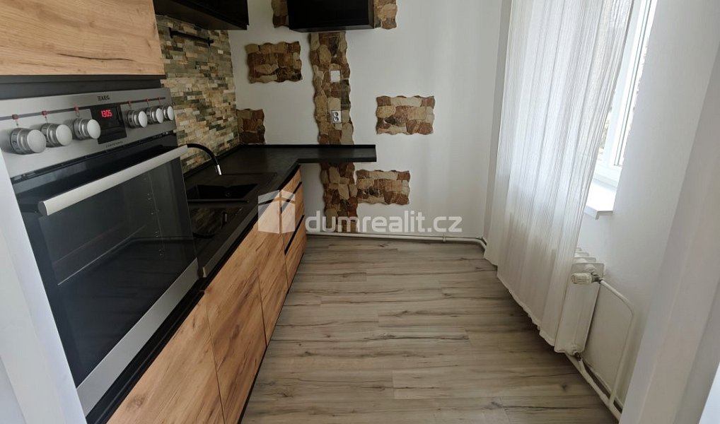 Pronájem bytu 2+1 75 m², Děčín – náhled fotky 7