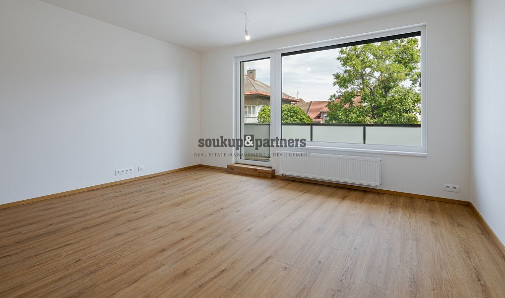 Prodej bytu 1+kk 37 m², Ke stadionu, Kladno