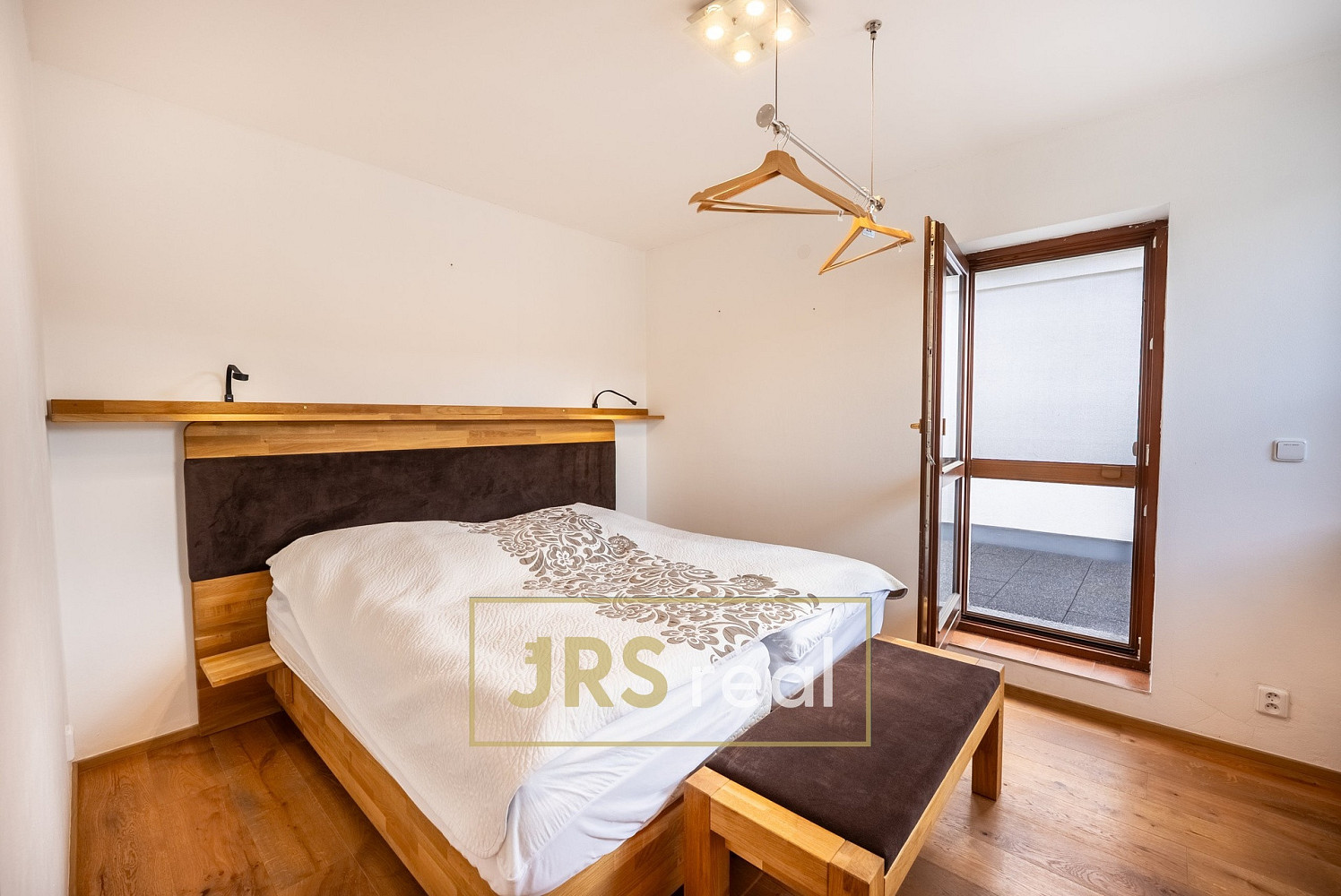 Pronájem bytu 2+kk 34 m² – fotografie 2