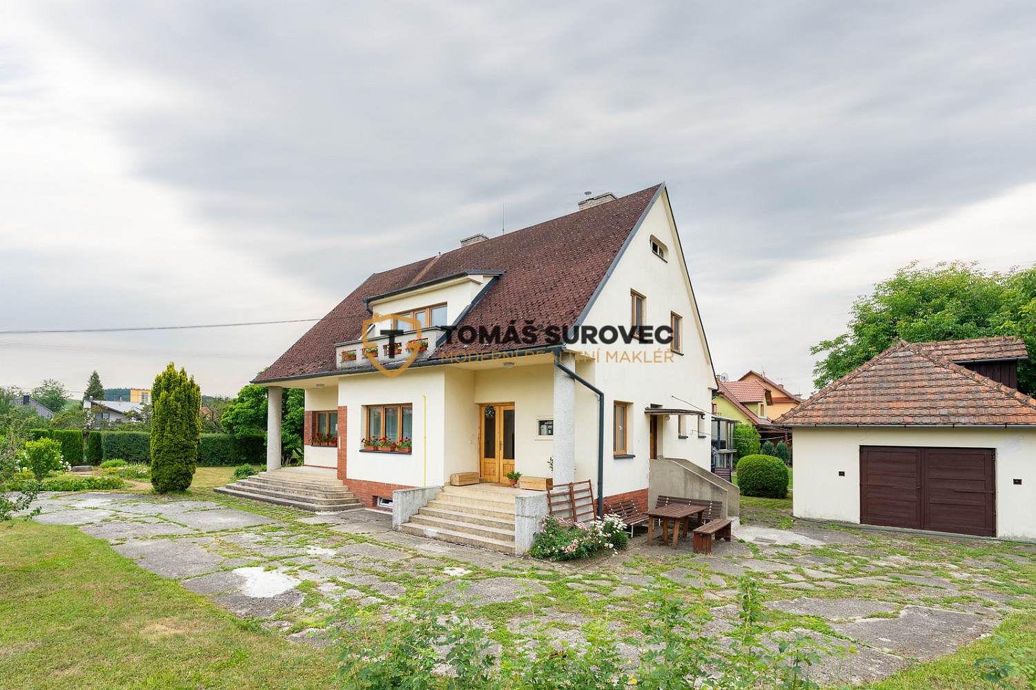 Prodej domu 265 m² s pozemkem 1 909 m²