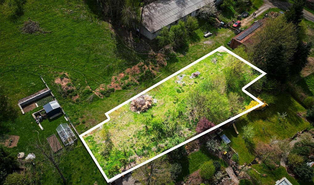 Prodej stavebního pozemku 1 878 m², Velké Popovice – náhled fotky 2