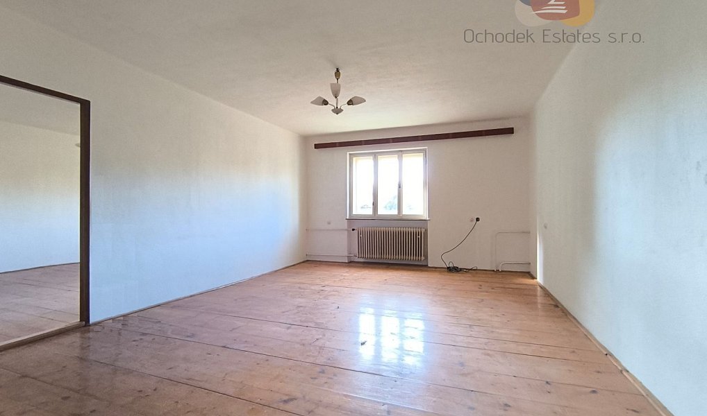 Prodej domu 283 m² s pozemkem 1 254 m², Luká – náhled fotky 11