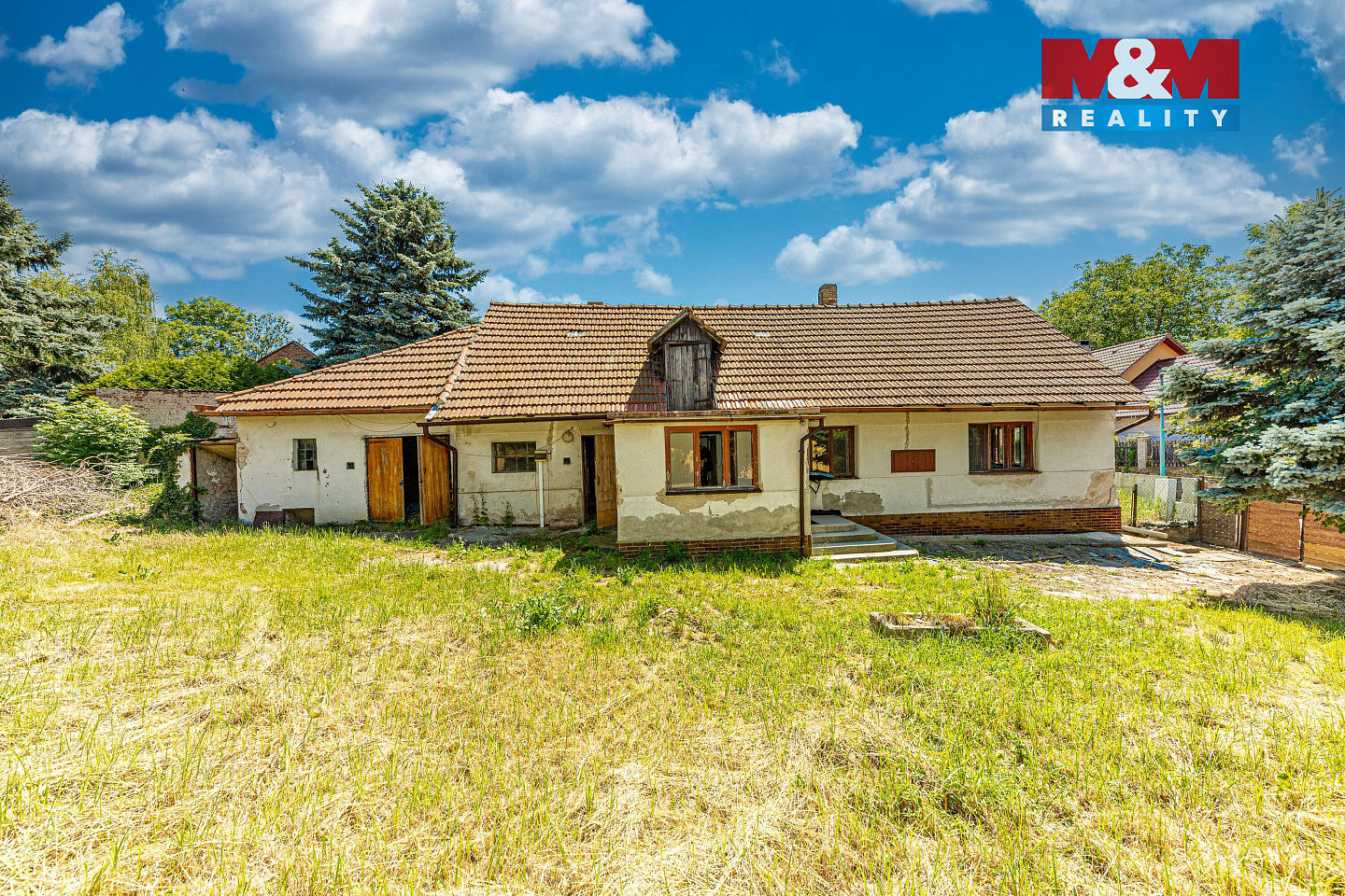 Prodej domu 105 m² s pozemkem 1 812 m² — photo 2