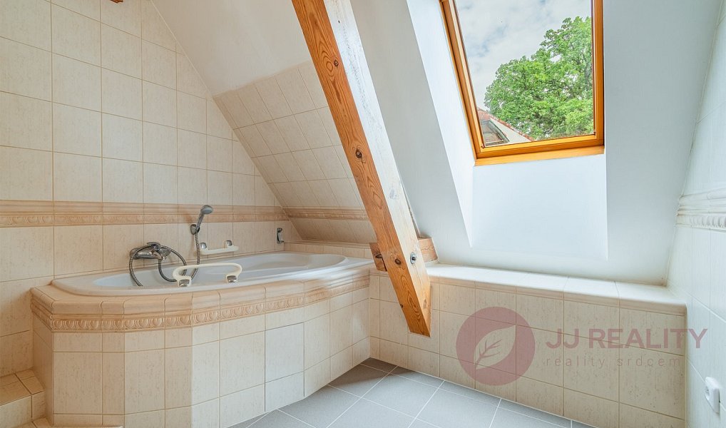Prodej domu 271 m² s pozemkem 775 m², Šťáhlavy – náhled fotky 25