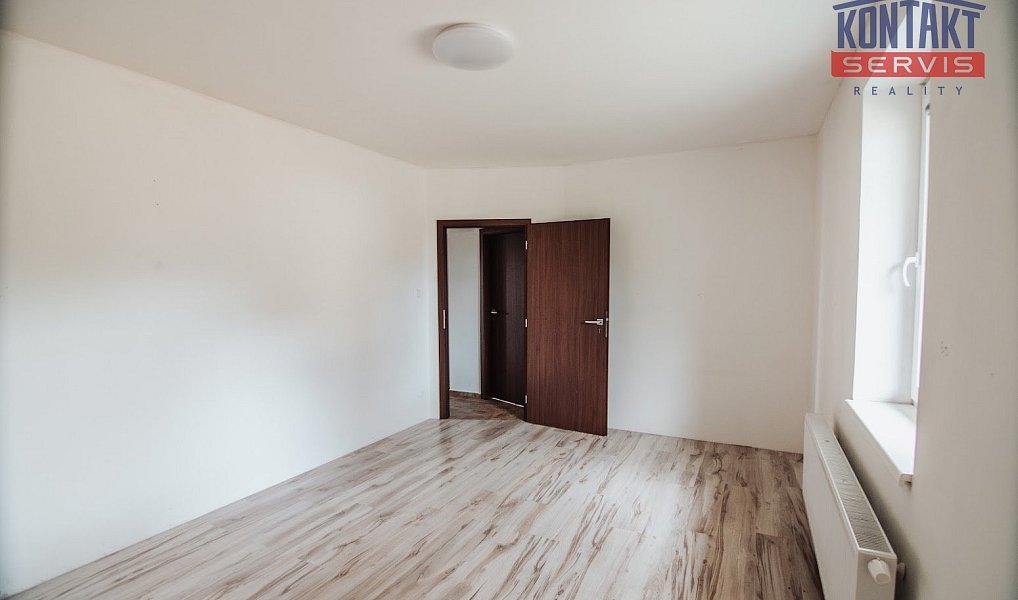 Prodej domu 135 m² s pozemkem 1 654 m², Lišov – náhled fotky 18