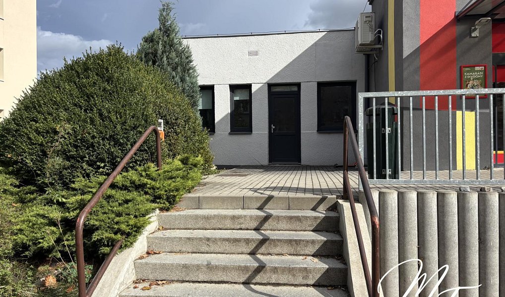 Pronájem kanceláře 62 m², Blovice – náhled fotky 2